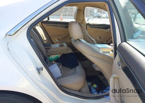 2013 Cadillac Cts Luxury z USA, uszkodzony, nr VIN 1G6DE5E51D0140555